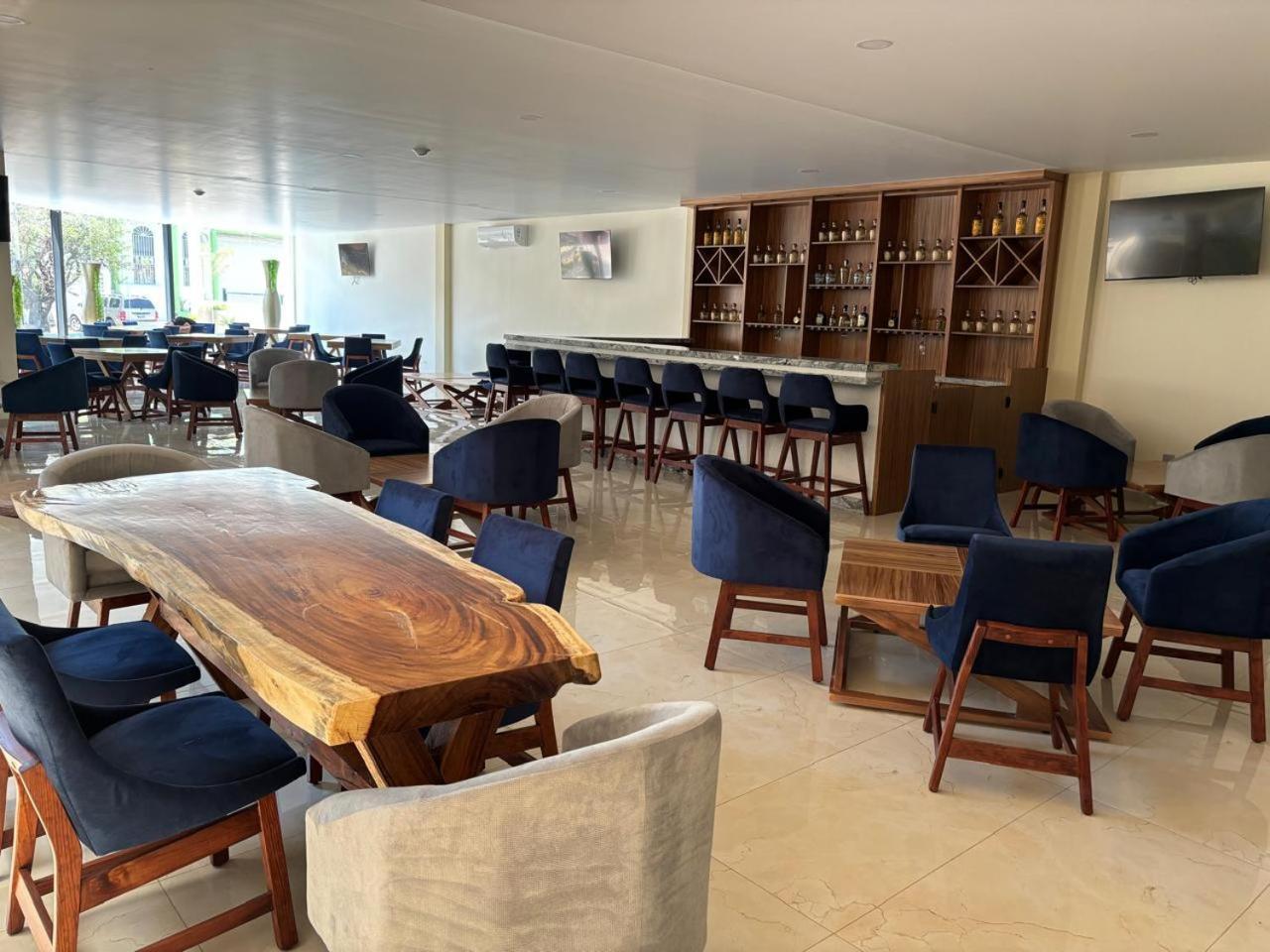 Hotel Cinco Diamantes Atotonilco El Alto Екстериор снимка